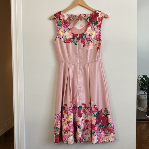 Yumi Pink Satin Floral Dress - Picture 2 of 3